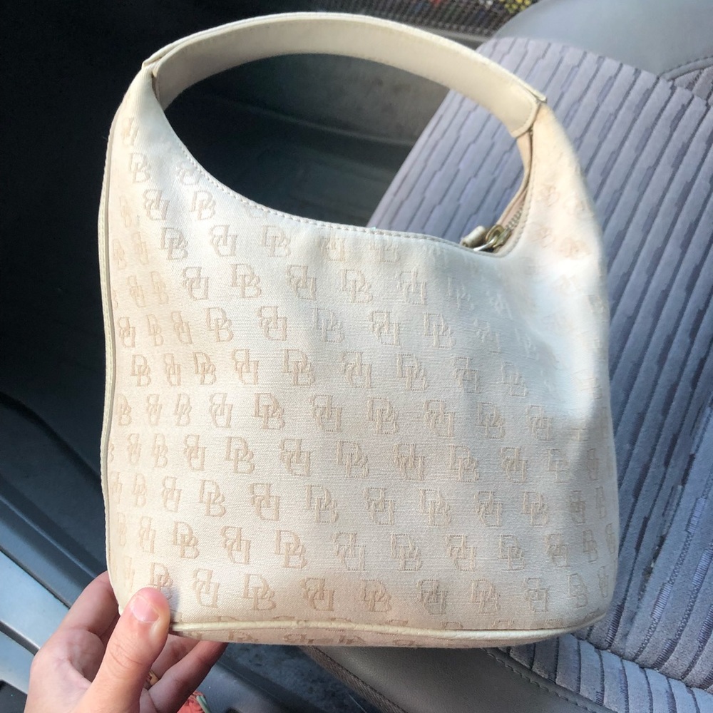 Vintage Dooney & Bourke small purse cream neutral